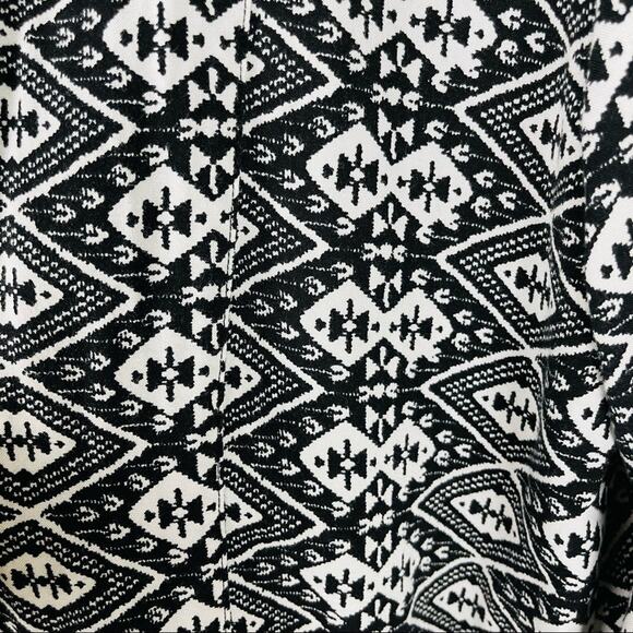 Hollister black white tribal southwest geometric lightweight cardigan top medium - Picture 6 of 9